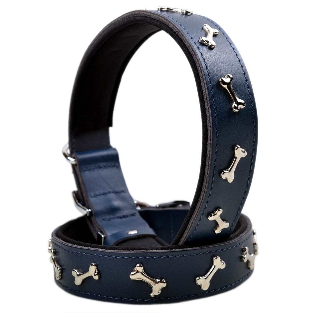Blaues Echtleder Hundehalsband mit Metall Dekorknochen