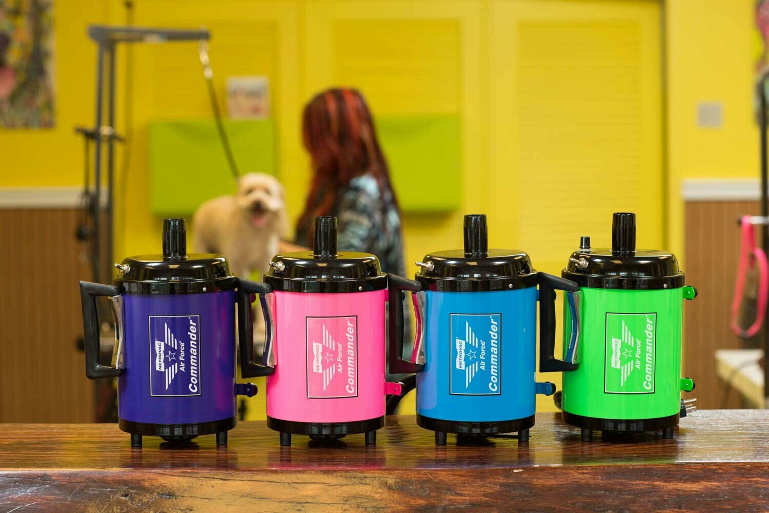 Bring Farbe in den Hundesalon mit Metro Hundetrockner (Limitiere Auflage
