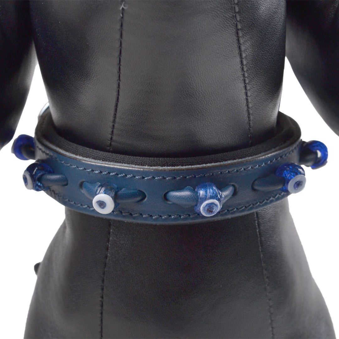 Blaues Lederhundehalsband mit Nazar Augen. Handgemachtes Hundehalsband aus Echtleder